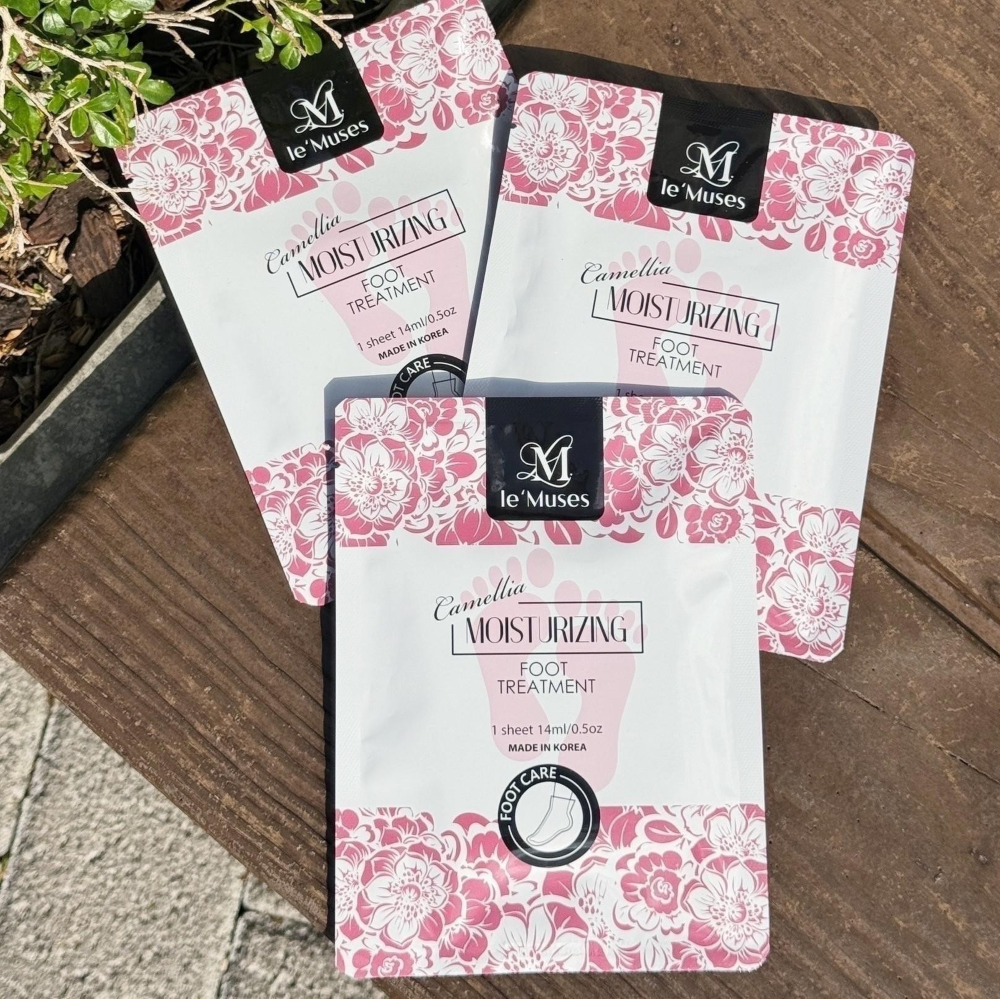 le’muses 煥膚去角質 雪松香氛保濕嫩足膜